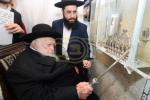 ימי החנוכה ביי מרן שר התורה הגר"ח קנייבסקי שליט"א