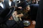 זאת חנוכה בחצר הקודש קארלסבורג 