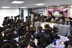 מעמד הס"ת וקביעת מזוזה בביהמ"ד החדש  וויזניץ אויף רחוב יעל אין בני ברק