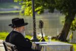 כ"ק גאב"ד זכרון מאיר שליט"א בנאות דשא