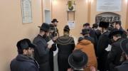 Main image for אידן ביים מתפלל זיין ביים ציון הק' אין ווילעדניק ביומא דהילולא 