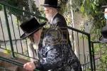 Main image for כ"ק אדמו"ר מוויזניץ שליט"א ביים אנקומען צו א באזוך ביי כ"ק אדמו"ר מסעריט וויזניץ שליט"א 