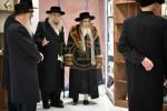 פולע גאלערי: קביעת מזוזה אינעם נייעם מלכות דזשודעיקא געשעפט אין בארא פארק