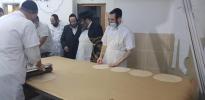 הגה"צ חיים הערש מייזליש שליט"א בזוכט אין די מצה בעקעריי לקראת יו"ט פסח תשפ"א 