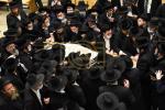 פולע גאלערי: מסע הלויה פון הגאון רבי יצחק שיינער זצ"ל  ראש ישיבת קאמעניץ 