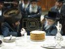 כ"ק אדמו"ר מסקולען ירושלים שליט"א אויף א באזוך ביי כ"ק אדמו"ר מבעלזא שליט"א 