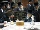 כ"ק אדמו"ר מסקולען ירושלים שליט"א אויף א באזוך ביי כ"ק אדמו"ר מבעלזא שליט"א 