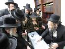 ניחום אבלים ביי משפחת  הגרמ"ד סאלאוויטשיק זצ"ל 