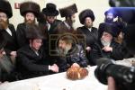 שמחת החתונה פון בת כ"ק אדמו"ר מראדוויל שליט"א עב"ג החתן בן הרה"ח ר'  יעקב קאפיל שטראהלי הי"ו משב"ק אדמו"ר באבוב 45 