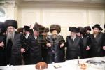 שמחת החתונה פון בת כ"ק אדמו"ר מראדוויל שליט"א עב"ג החתן בן הרה"ח ר'  יעקב קאפיל שטראהלי הי"ו משב"ק אדמו"ר באבוב 45 