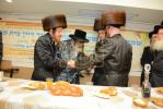 כ"ק אדמו"ר מוויזניץ שליט"א איז זיך משתתף ביי שבע ברכות פון החתן בן דומ"ץ בעלזא ב"ב שליט"א 
