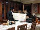 Main image for הרה"ח יוסף שלמה פאנפעדער הי"ו ביים געבן א נייע מגילה פאר כ"ק אדמו"ר מבעלזא שליט"א 
