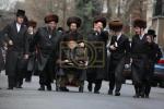 Main image for הערט: באזוך פון כ"ק אדמו"ר מוויזניץ לאנדאן שליט"א ביי כ"ק אדמו"ר מראחמסטריווקא שליט"א בביתו נאוה קודש אין בארא פארק 