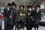 הערט: באזוך פון כ"ק אדמו"ר מוויזניץ לאנדאן שליט"א ביי כ"ק אדמו"ר מראחמסטריווקא שליט"א בביתו נאוה קודש אין בארא פארק 