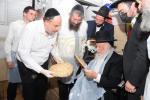 גדולי התורה ביי מצות באקן 