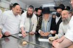 גדולי התורה ביי מצות באקן 