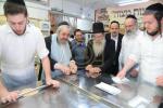 גדולי התורה ביי מצות באקן 