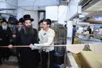 כ"ק אדמו"ר מסאדיגורא ירושלים שליט"א ביים מצות באקן 