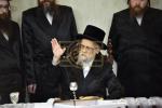 כ"ק אדמו"ר מסערט וויזניץ שליט"א באזוכט אין ביהמ"ד סערט וויזניץ ב"ב 