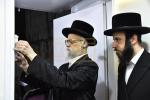 כ"ק אדמו"ר מסערט וויזניץ שליט"א באזוכט אין ביהמ"ד סערט וויזניץ ב"ב 