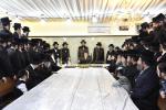 כ"ק אדמו"ר מסערט וויזניץ שליט"א באזוכט אין ביהמ"ד סערט וויזניץ ב"ב 