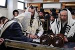 קריאת השם פאר אור-אייניקל פון  כ"ק אדמו"ר ממונקאטש שליט"א און אייניקל פון כ"ק אדמו"ר מוויען שליט"א און הגה"צ ראש ישיבת מונקאטש שליט"א