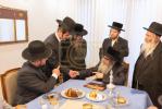 כ"ק אדמו"ר מסאטמאר שליט"א באזוכט אין שטוב פון הנגיד ר' משה נפתלי וואלדמאן הי"ו 