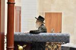 ל"ג בעומר בחצר הקודש וויזניץ 