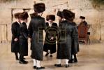 כ"ק אדמו"ר מויזניץ שליט"א ביים כותל המערבי לרגל שמחת החתונה לנכדו החתן