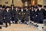 כ"ק אדמו"ר מויזניץ שליט"א ביים כותל המערבי לרגל שמחת החתונה לנכדו החתן