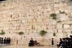כ"ק אדמו"ר מויזניץ שליט"א ביים כותל המערבי לרגל שמחת החתונה לנכדו החתן