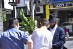הכנות צום יו"ט שבועות אין בני ברק 