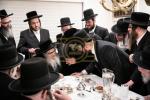 כ"ק אדמו"ר מסאטמאר שליט"א בסיום כתיבת ספר תורה פון משפחת גאנץ 