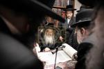 כ"ק אדמו"ר מסאטמאר שליט"א בסיום כתיבת ספר תורה פון משפחת גאנץ 