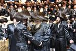 פולע גאלערי: שמחת החתונה פון נכד כ"ק אדמו"ר מבעלזא שליט"א 