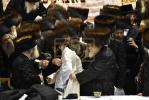 פולע גאלערי: שמחת החתונה פון נכד כ"ק אדמו"ר מבעלזא שליט"א 