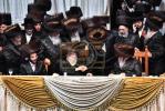 פולע גאלערי: שמחת החתונה פון נכד כ"ק אדמו"ר מבעלזא שליט"א 