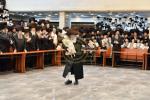 מעמד הכנסת ספר תורה בראשות כ"ק  אדמו"ר מוויזניץ שליט"א לע"נ הרה"ח ר' נחמן הלר ז"ל 
