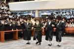 מעמד הכנסת ספר תורה בראשות כ"ק  אדמו"ר מוויזניץ שליט"א לע"נ הרה"ח ר' נחמן הלר ז"ל 