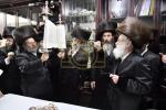 מעמד הכנסת ספר תורה בראשות כ"ק  אדמו"ר מוויזניץ שליט"א לע"נ הרה"ח ר' נחמן הלר ז"ל 
