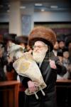 מעמד הכנסת ספר תורה בראשות כ"ק  אדמו"ר מוויזניץ שליט"א לע"נ הרה"ח ר' נחמן הלר ז"ל 