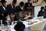 סעודת עניים לרגל די שמחת החתונה פון נכדת כ"ק אדמו"ר מסעריט וויזניץ בחצר הקודש סעריט וויזניץ 