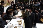 סעודת עניים לרגל די שמחת החתונה פון נכדת כ"ק אדמו"ר מסעריט וויזניץ בחצר הקודש סעריט וויזניץ 