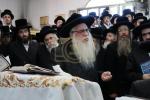 פולע גאלערי: יארצייט פון הרה"ק מצאנז  זצ"ל ביי בנו מ"מ כ"ק אדמו"ר מצאנז שליט"א 