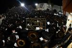 פולע גאלערי: יארצייט פון הרה"ק מצאנז  זצ"ל ביי בנו מ"מ כ"ק אדמו"ר מצאנז שליט"א 