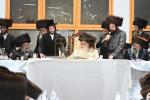 פולע גאלערי: יארצייט פון הרה"ק מצאנז  זצ"ל ביי בנו מ"מ כ"ק אדמו"ר מצאנז שליט"א 