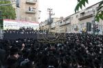 עצרת  אין ירושלים לאור די פגיעה אויף מרן גאב"ד ירושלים שליט"א און כ"ק הגה"צ רבי יעקב מאיר שעכטער שליט"א
