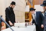 Main image for מעמד סיום כתיבת ספר תורה אין מאסקאווא וואס איז אריינגעגעבן געווארן צו די קהילה אין שטאט  נובוקוזנצק אין סיביר