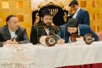 מעמד סיום כתיבת ספר תורה אין מאסקאווא וואס איז אריינגעגעבן געווארן צו די קהילה אין שטאט  נובוקוזנצק אין סיביר