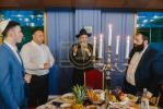 מעמד סיום כתיבת ספר תורה אין מאסקאווא וואס איז אריינגעגעבן געווארן צו די קהילה אין שטאט  נובוקוזנצק אין סיביר